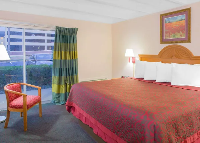 Hotel Days By Wyndham Center